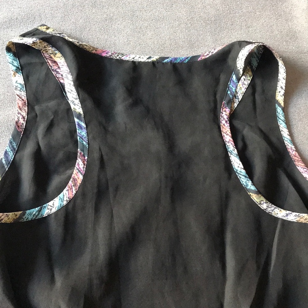 Silk-Like Top - Picture 3 of 3